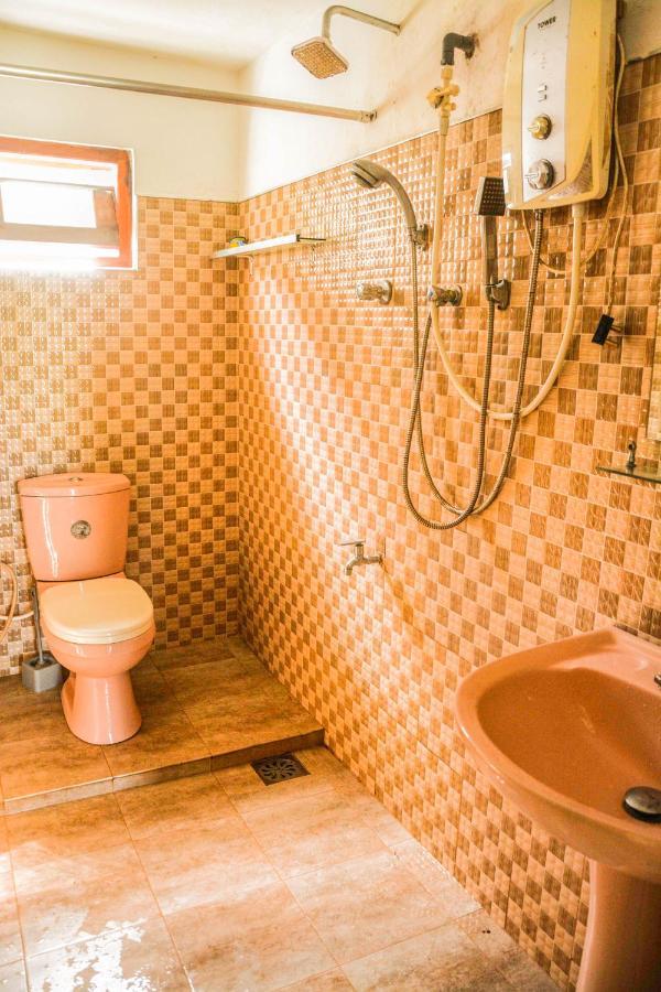 Bed and breakfast The Breeze Mirissa Extérieur photo